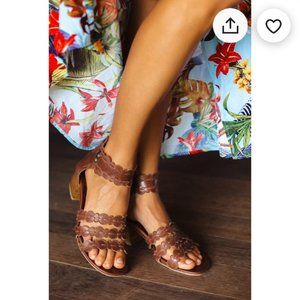 Boho leather sandals (*NEW CONDITION)